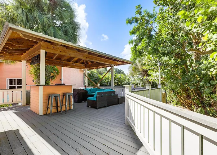 Palm City Home W/ Pool & Florida Room - Near Golf