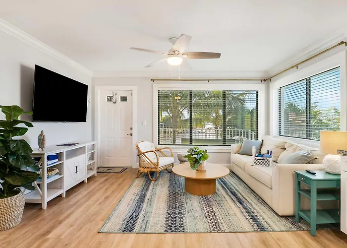 Sailfish Suites 7 - Waterfront Lodging
